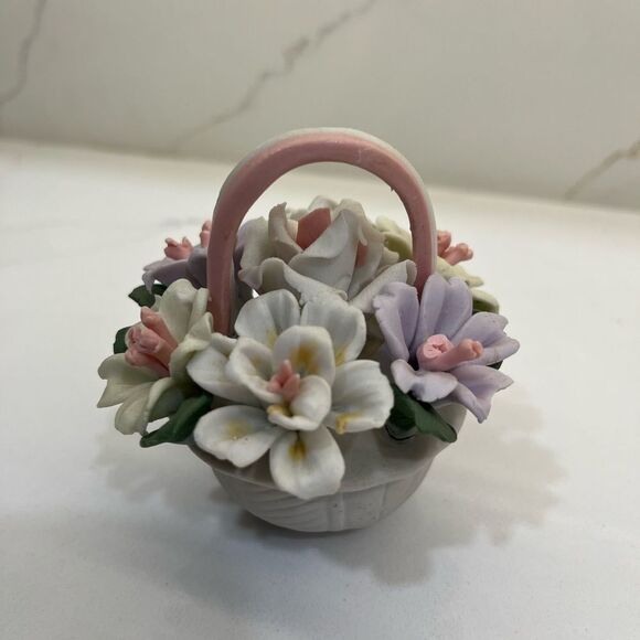 Vintage Capodimonte Floral Basket - Picture 4 of 4